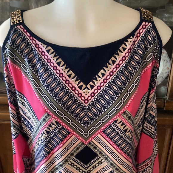 JM Collection Womens Cold Shoulder Top - size Medium - Picture 3 of 17